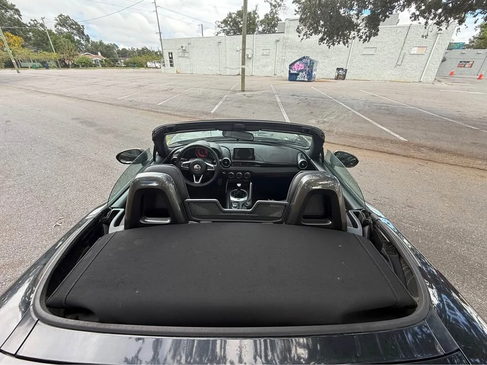 2017 Fiat 124 Spider - Image 7 of 10