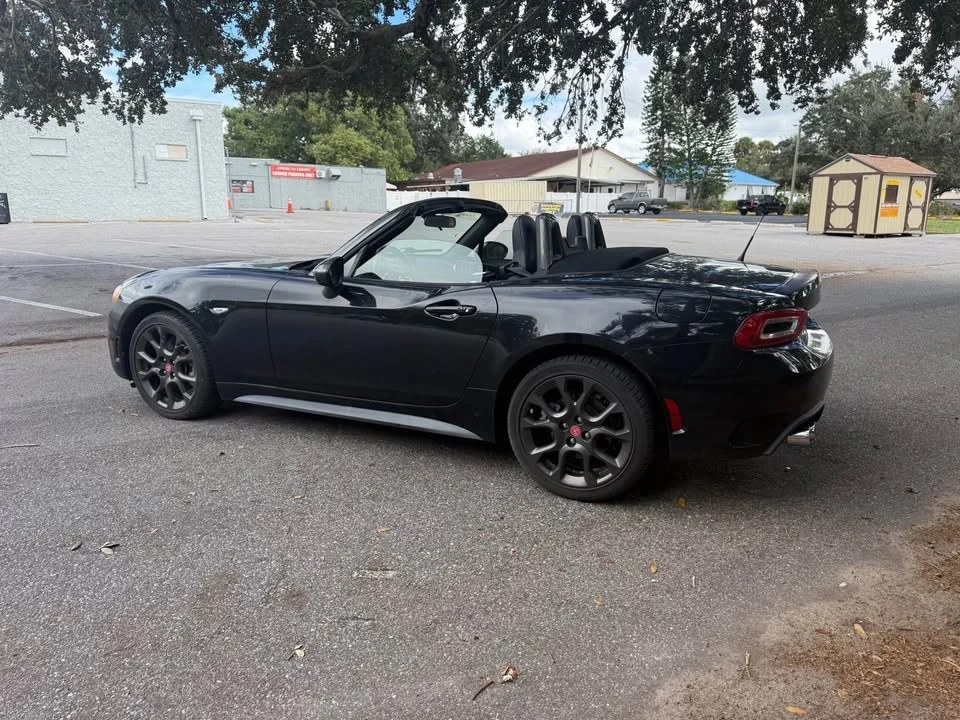 2017 Fiat 124 Spider - Image 4 of 10