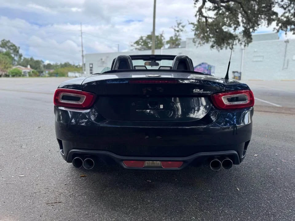 2017 Fiat 124 Spider - Image 10 of 14