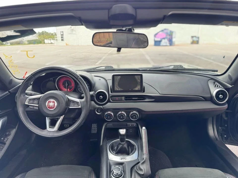 2017 Fiat 124 Spider - Image 8 of 14