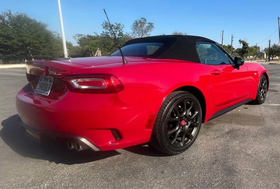 2017 Fiat 124 Spider - Image 3 of 11