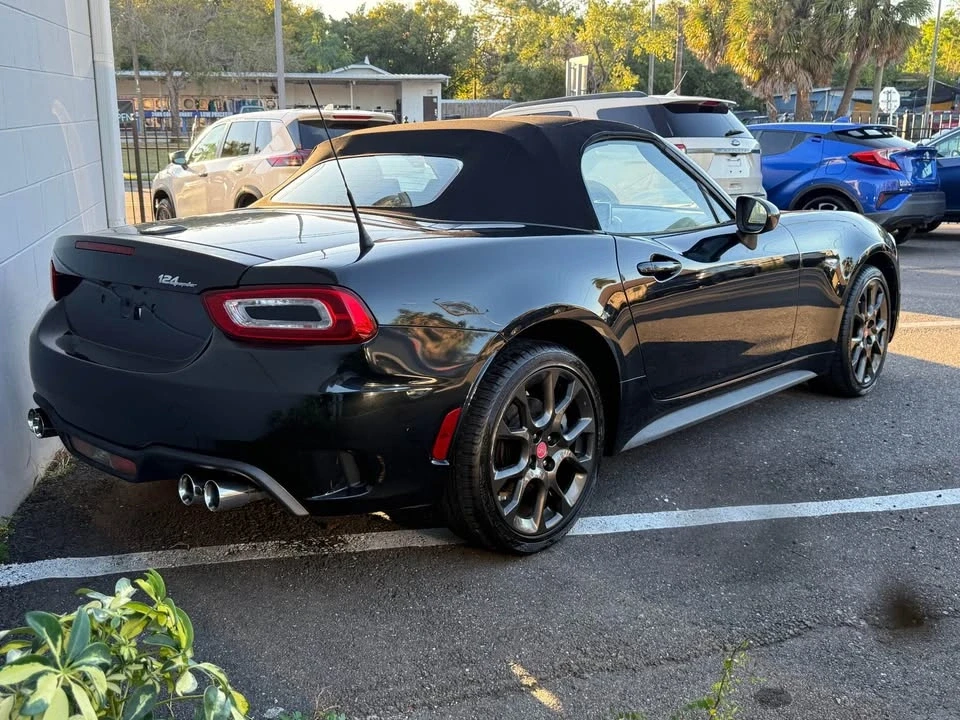2017 Fiat 124 Spider - Image 5 of 6