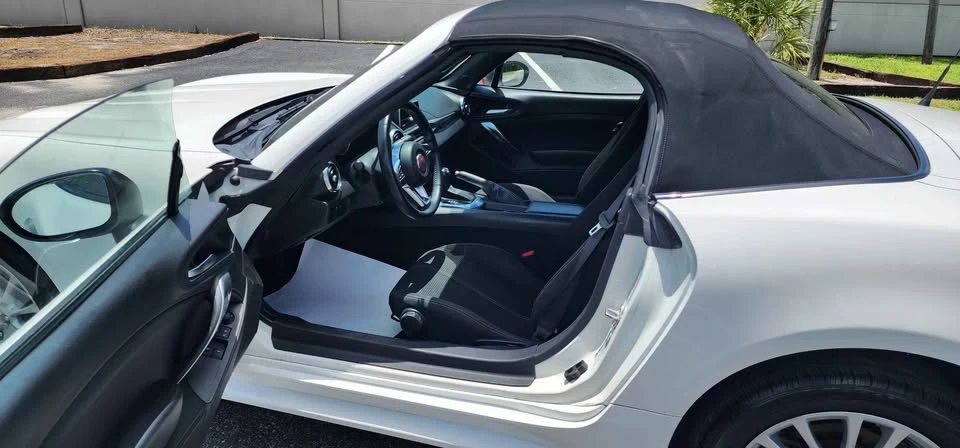 2017 Fiat 124 Spider - Image 7 of 11