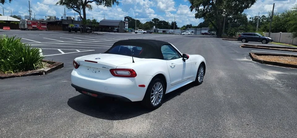 2017 Fiat 124 Spider - Image 3 of 11