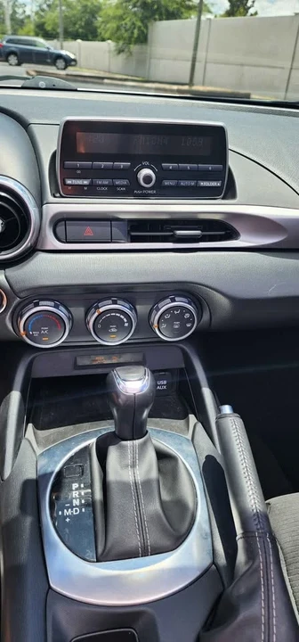 2017 Fiat 124 Spider - Image 10 of 11