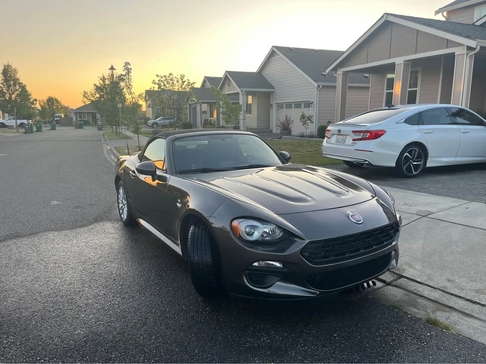 2017 Fiat 124 Spider - Image 11 of 13