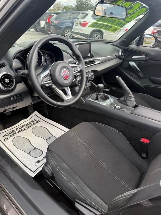 2017 Fiat 124 Spider - Image 7 of 16