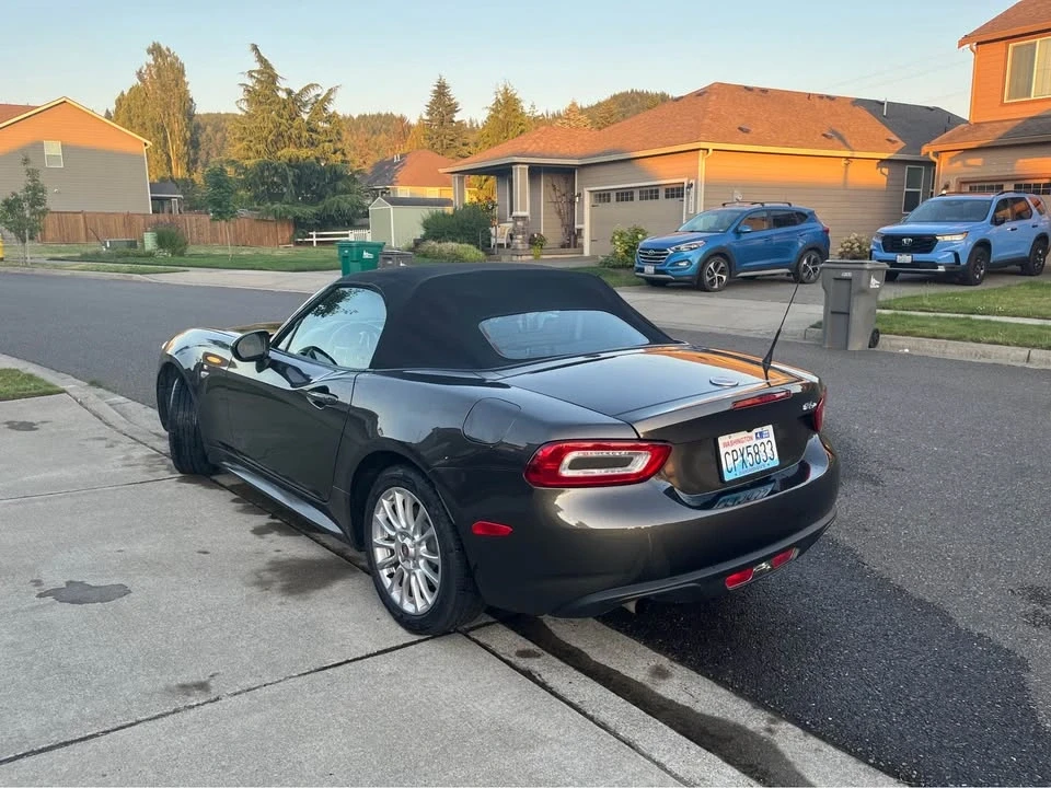 2017 Fiat 124 Spider - Image 8 of 13