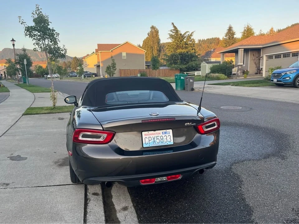 2017 Fiat 124 Spider - Image 10 of 13