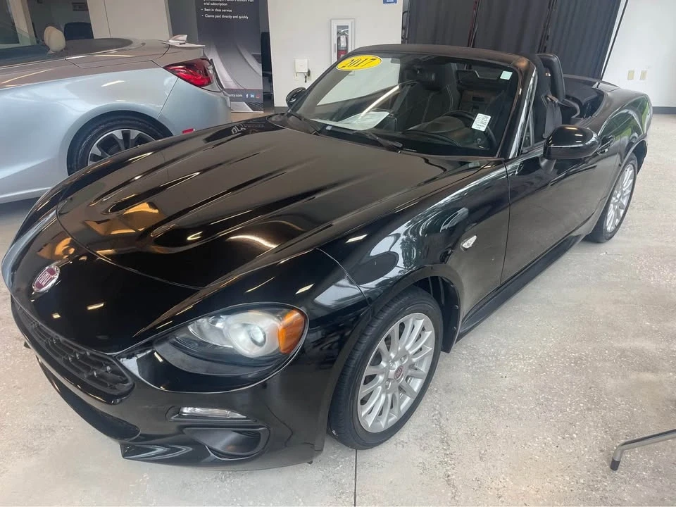 2017 Fiat 124 Spider - Image 3 of 5