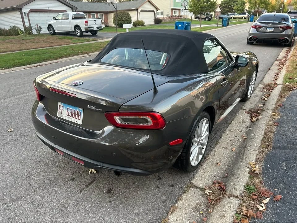 2017 Fiat 124 Spider - Image 6 of 14