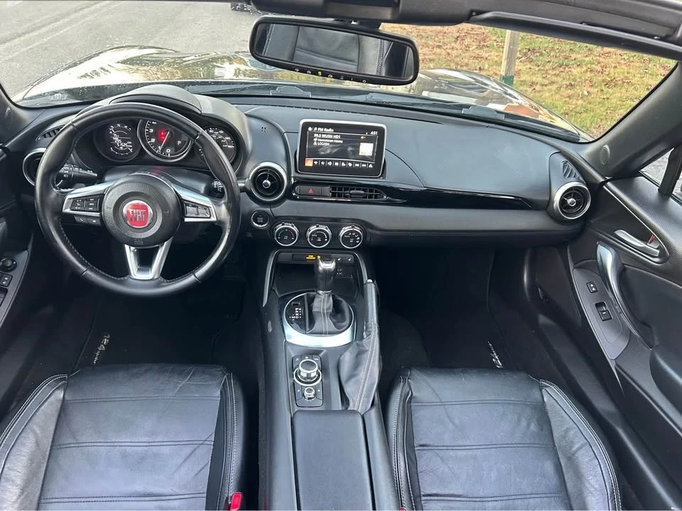 2017 Fiat 124 Spider - Image 10 of 14