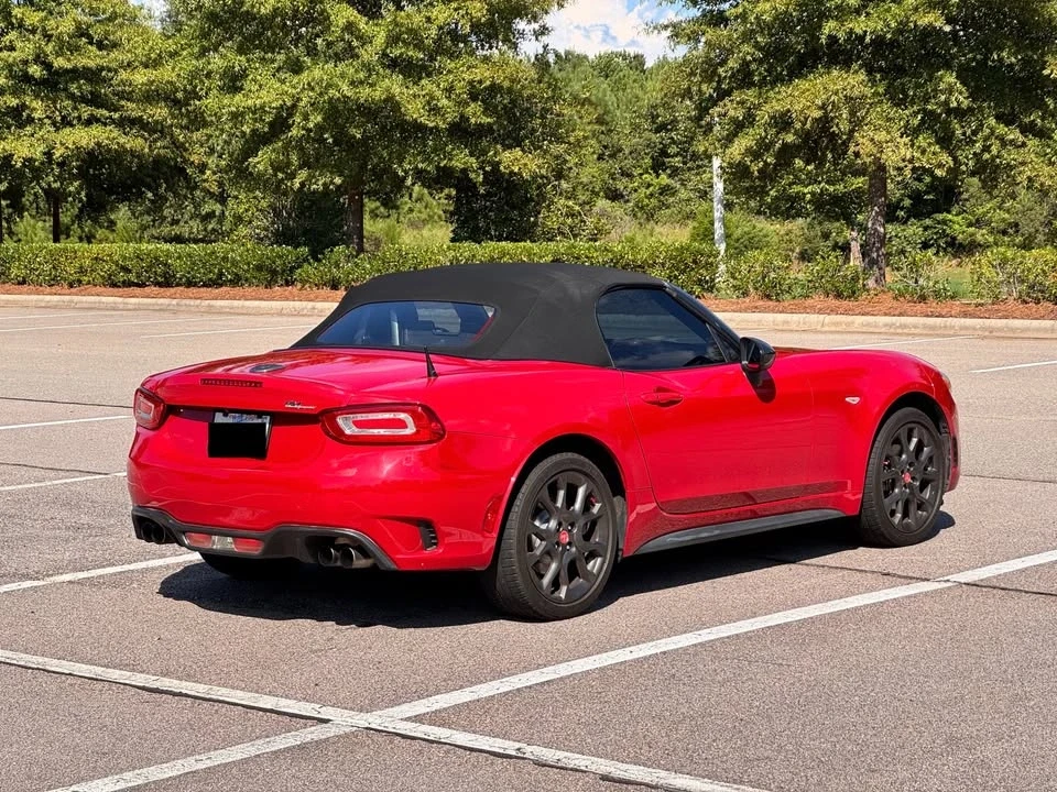 2017 Fiat 124 Spider - Image 2 of 19