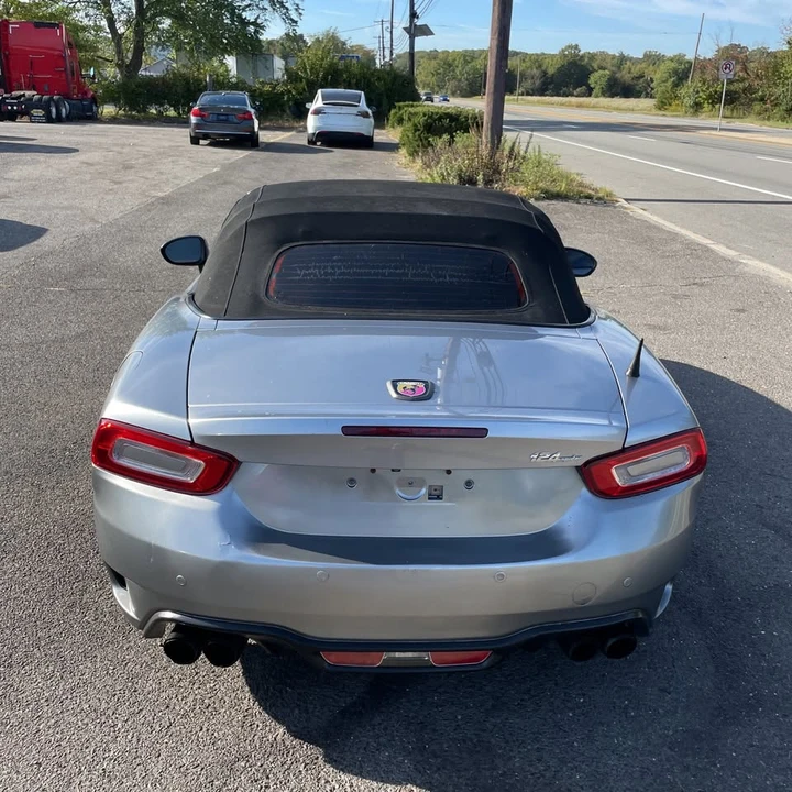 2017 Fiat 124 Spider - Image 4 of 11