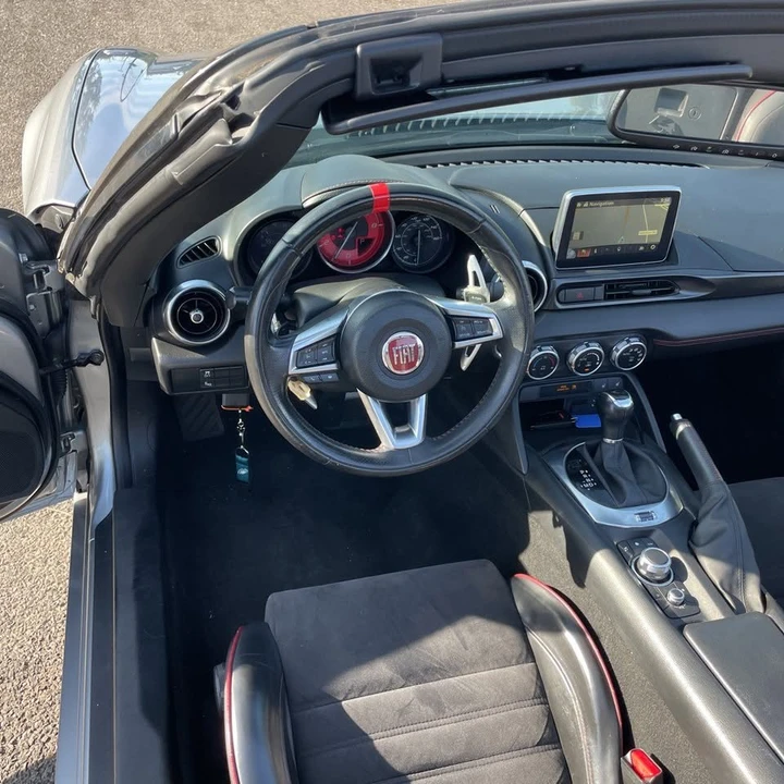 2017 Fiat 124 Spider - Image 11 of 11