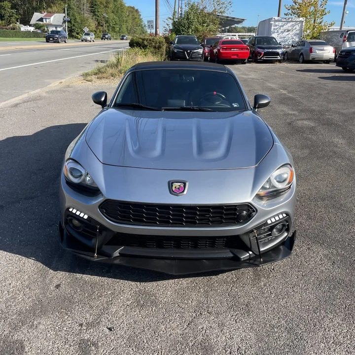 2017 Fiat 124 Spider - Image 8 of 11
