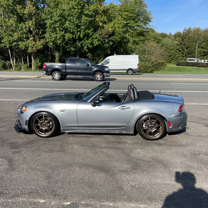 2017 Fiat 124 Spider - Image 2 of 11