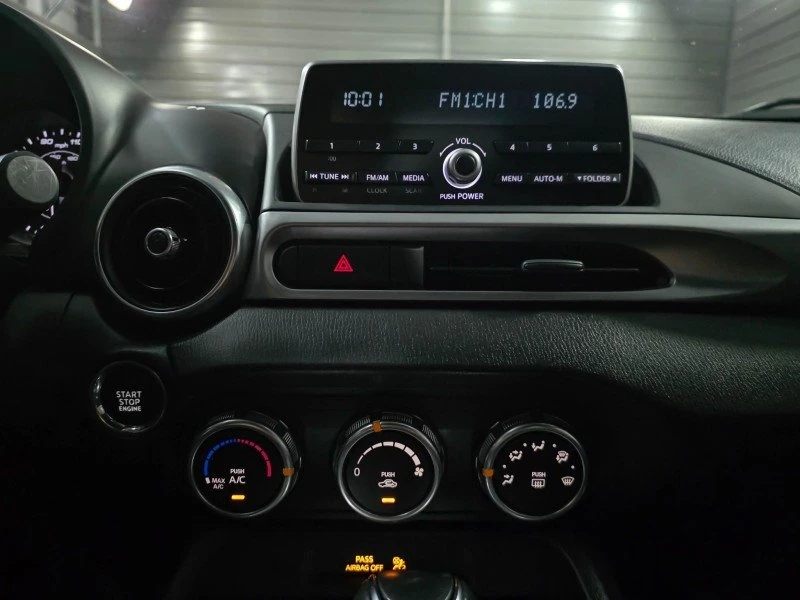 2017 Fiat 124 Spider - Image 15 of 19