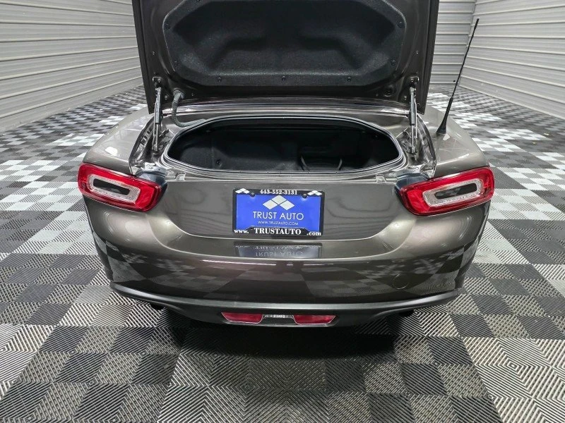 2017 Fiat 124 Spider - Image 17 of 19