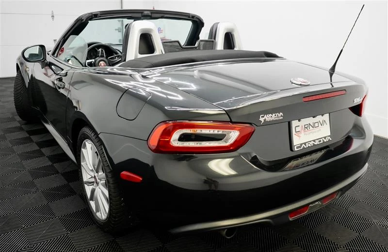 2017 Fiat 124 Spider - Image 5 of 20