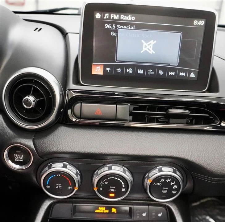 2017 Fiat 124 Spider - Image 13 of 20