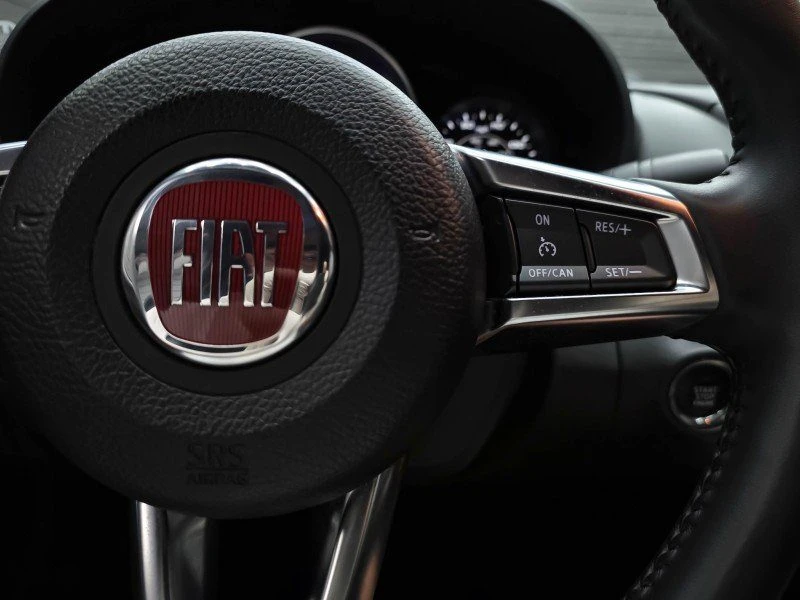 2017 Fiat 124 Spider - Image 17 of 20