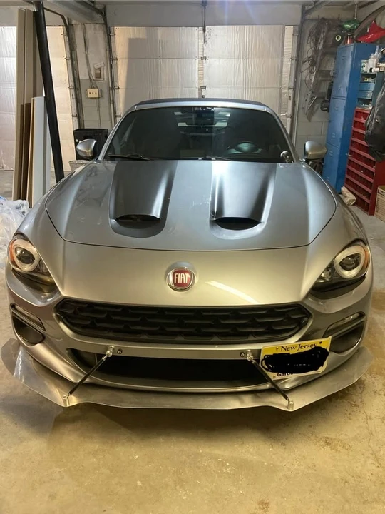 2017 Fiat 124 Spider - Image 2 of 8