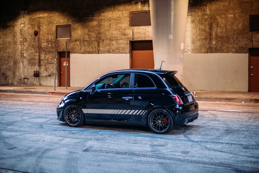 2017 Fiat Abarth 500 - Image 4 of 21