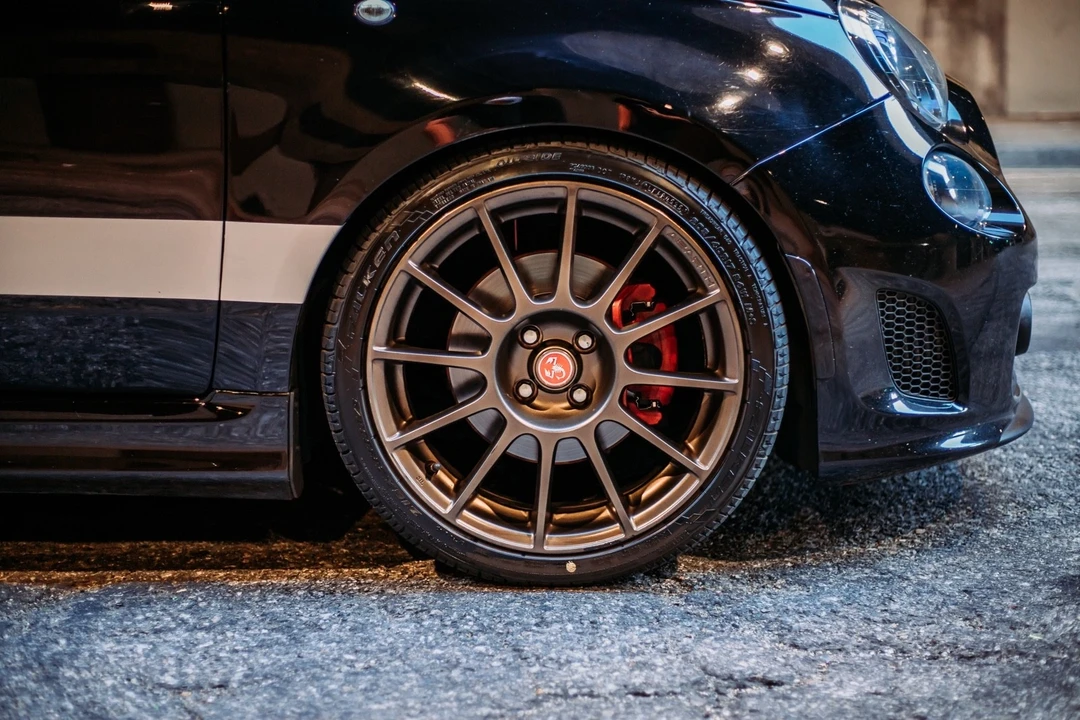 2017 Fiat Abarth 500 - Image 16 of 21