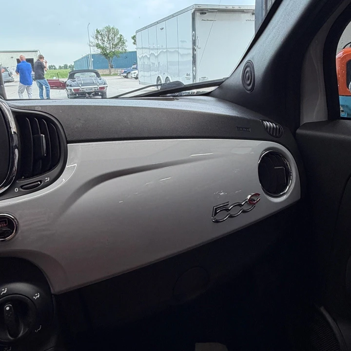 2017 Fiat Abarth 500 - Image 7 of 15
