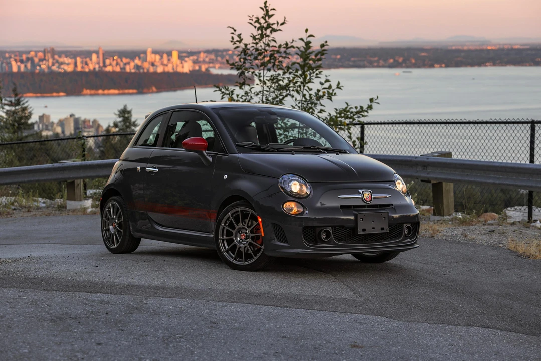 2017 Fiat Abarth 500 - Image 17 of 31
