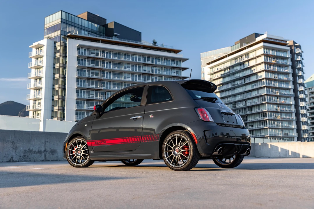 2017 Fiat Abarth 500 - Image 10 of 31