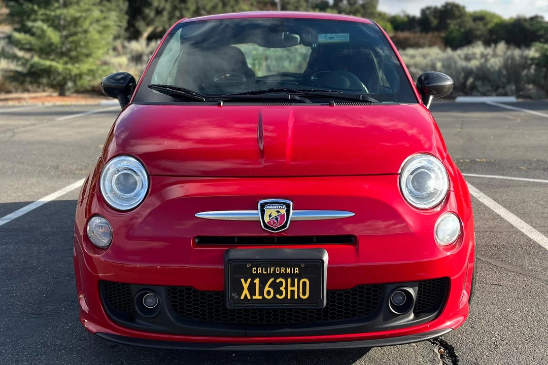 2017 Fiat Abarth 500 - Image 2 of 31