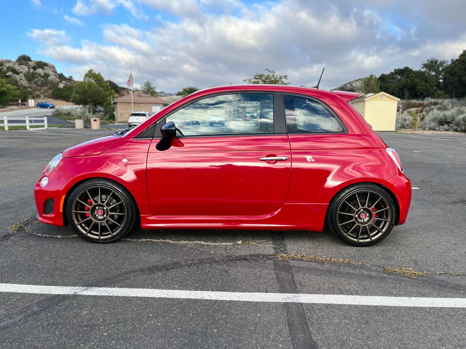 2017 Fiat Abarth 500 - Image 6 of 31