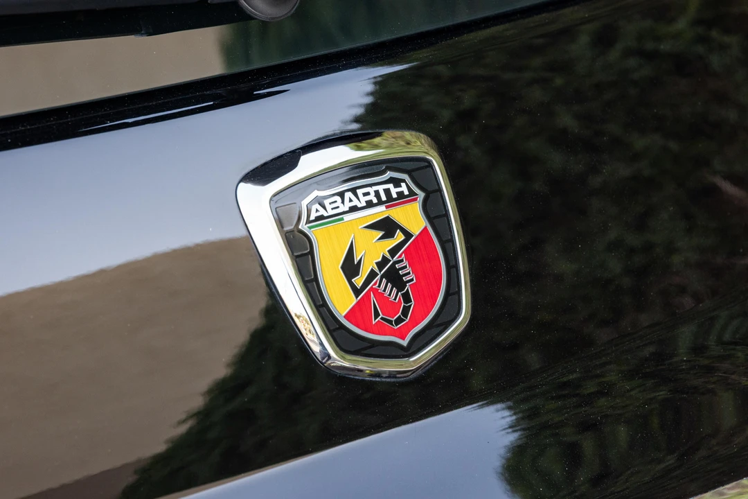 2017 Fiat Abarth 500 - Image 29 of 31