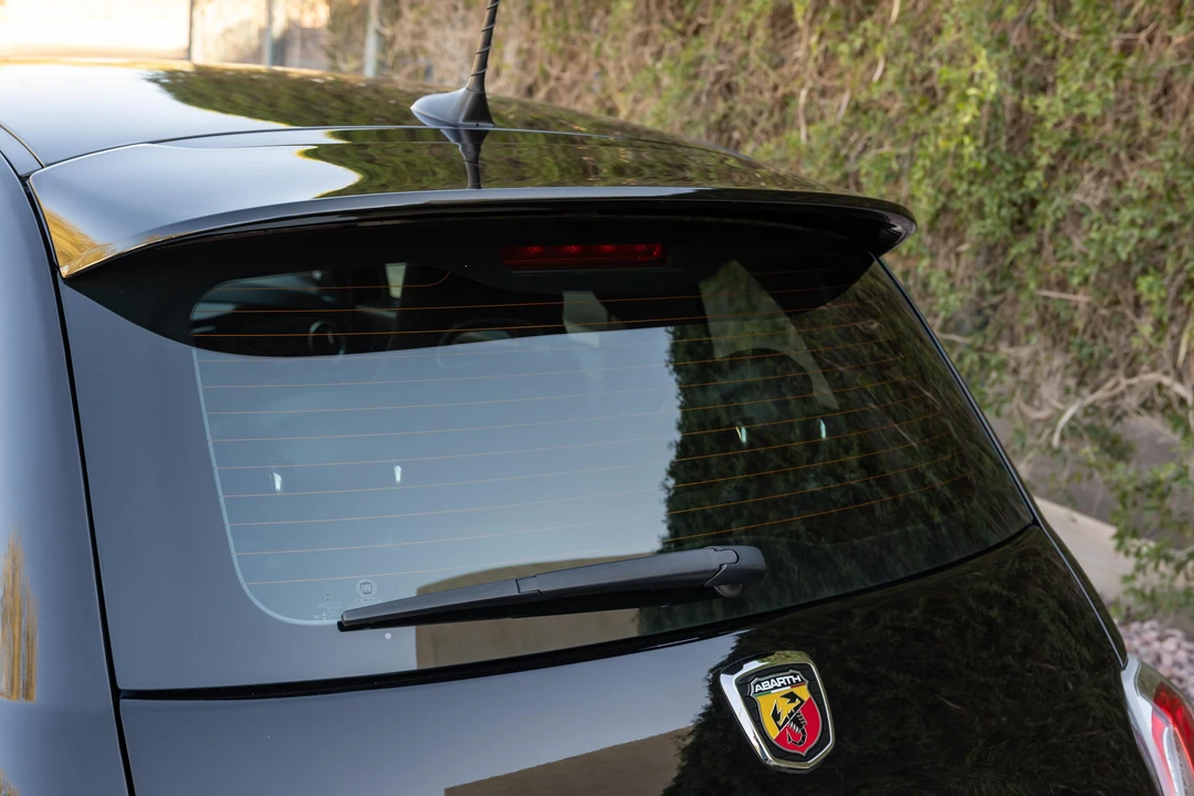 2017 Fiat Abarth 500 - Image 25 of 31