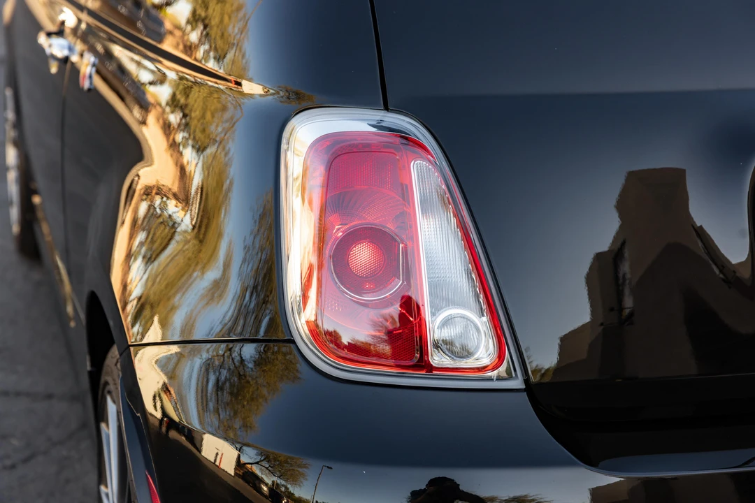 2017 Fiat Abarth 500 - Image 28 of 31