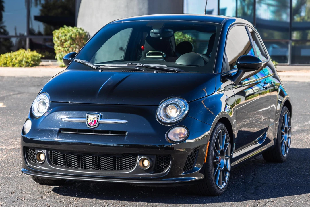 2017 Fiat Abarth 500 - Image 2 of 31