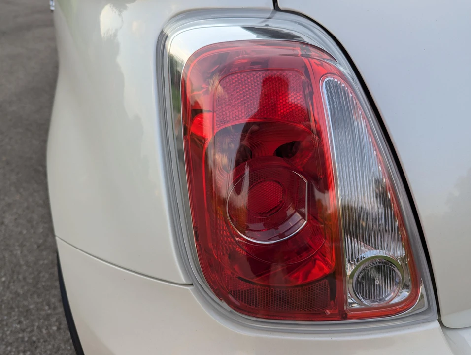 2017 Fiat Abarth 500 - Image 23 of 31