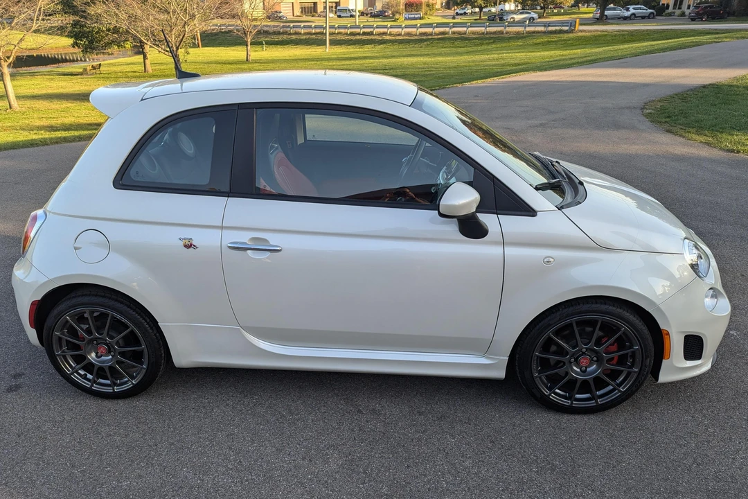 2017 Fiat Abarth 500 - Image 3 of 31