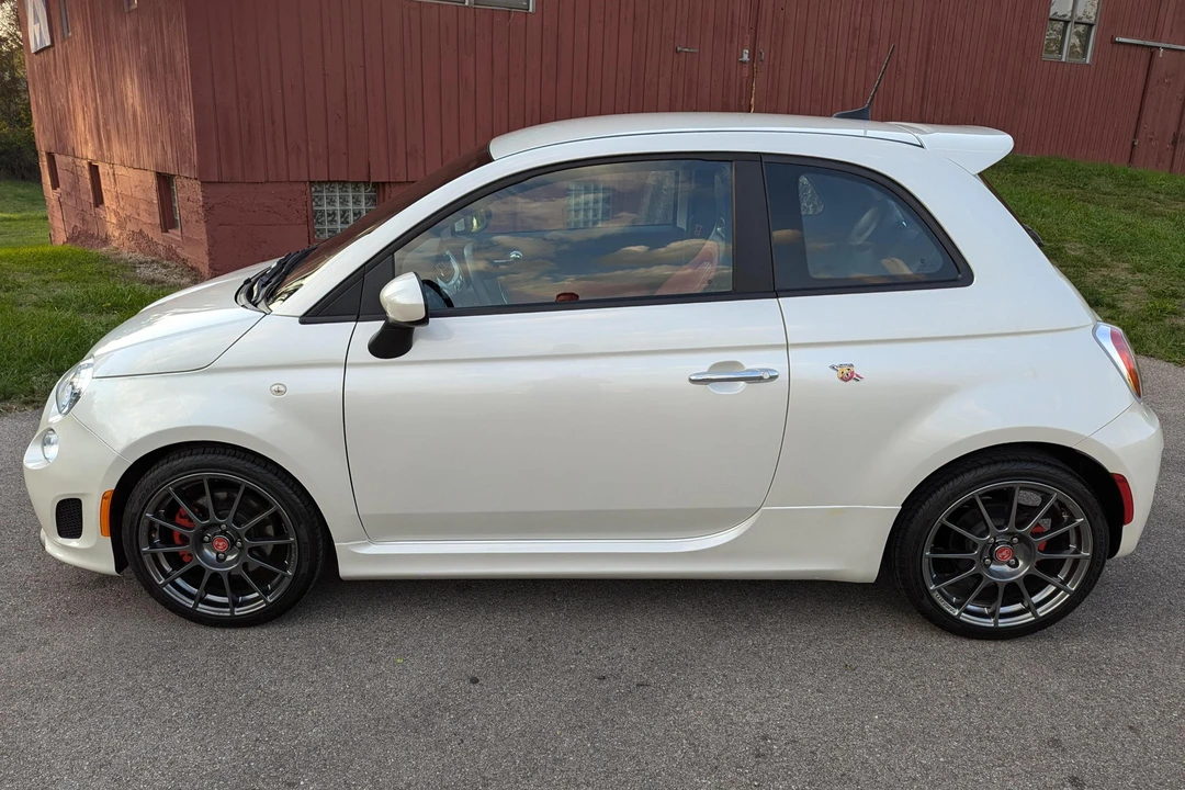2017 Fiat Abarth 500 - Image 11 of 31