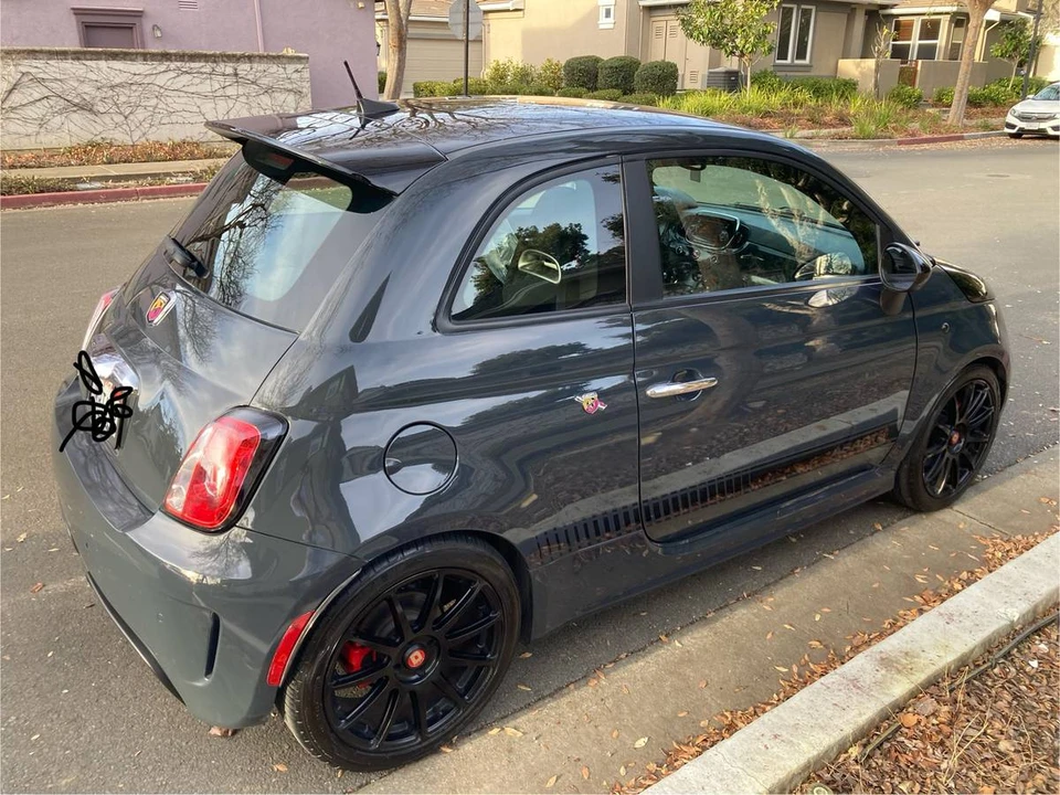 2017 Fiat Abarth 500 - Image 2 of 22