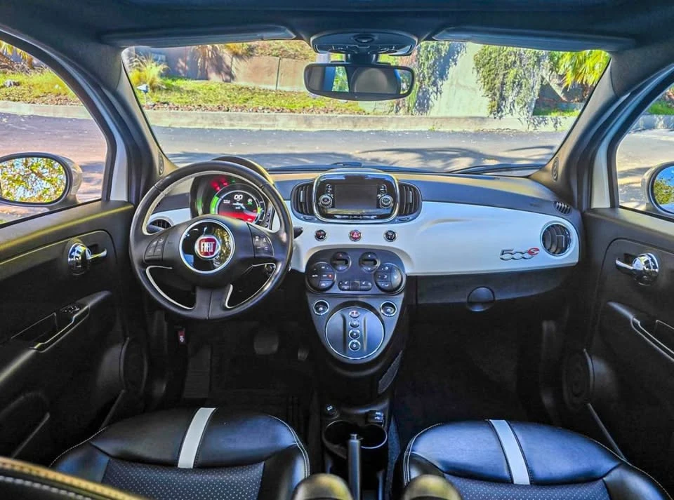 2017 Fiat 500 - Image 2 of 3