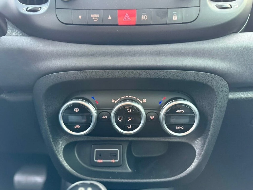 2017 Fiat 500 - Image 16 of 21