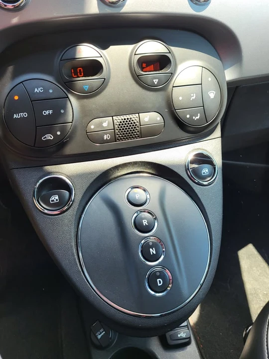 2017 Fiat 500e - Image 17 of 19