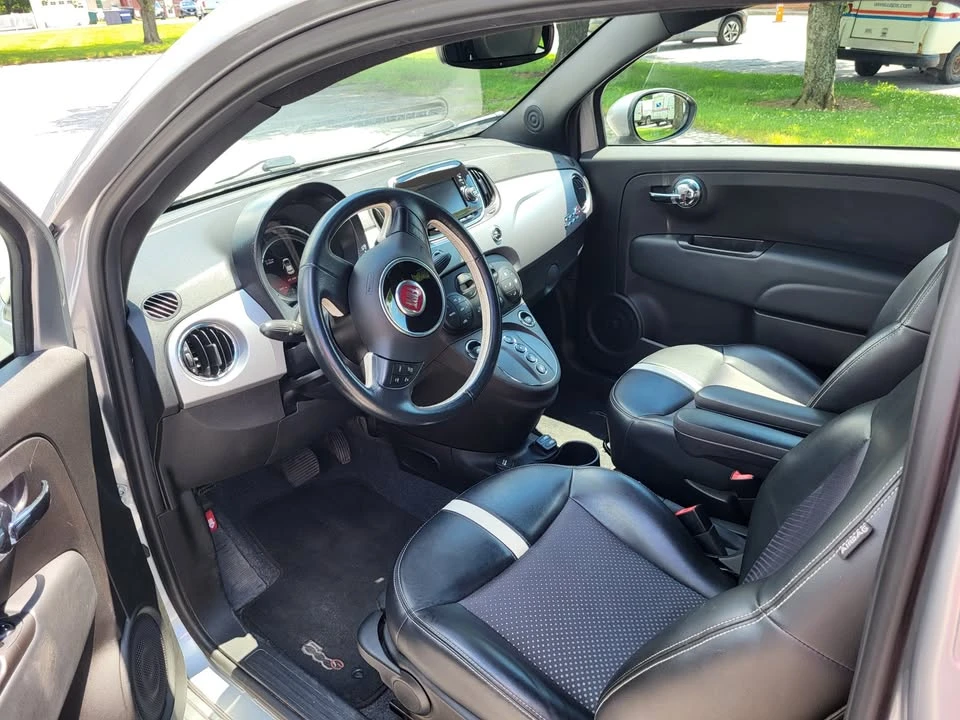 2017 Fiat 500e - Image 11 of 19