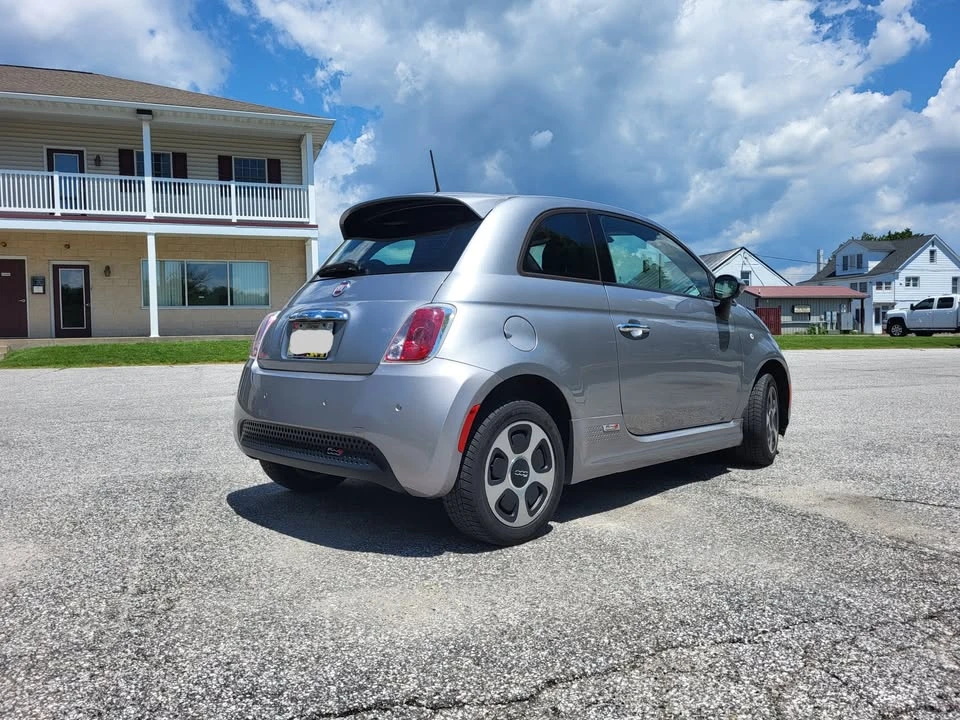 2017 Fiat 500e - Image 4 of 19