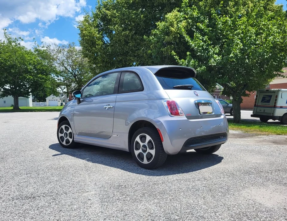 2017 Fiat 500e - Image 6 of 19