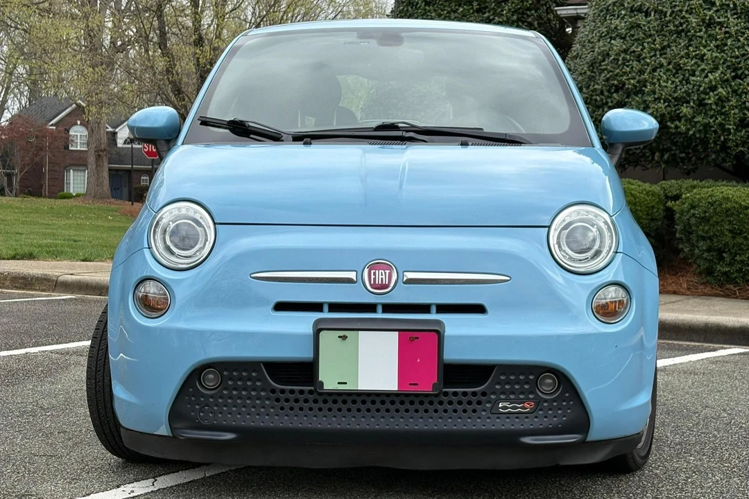 2017 Fiat 500 - Image 2 of 31