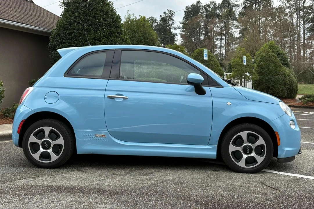 2017 Fiat 500 - Image 3 of 31